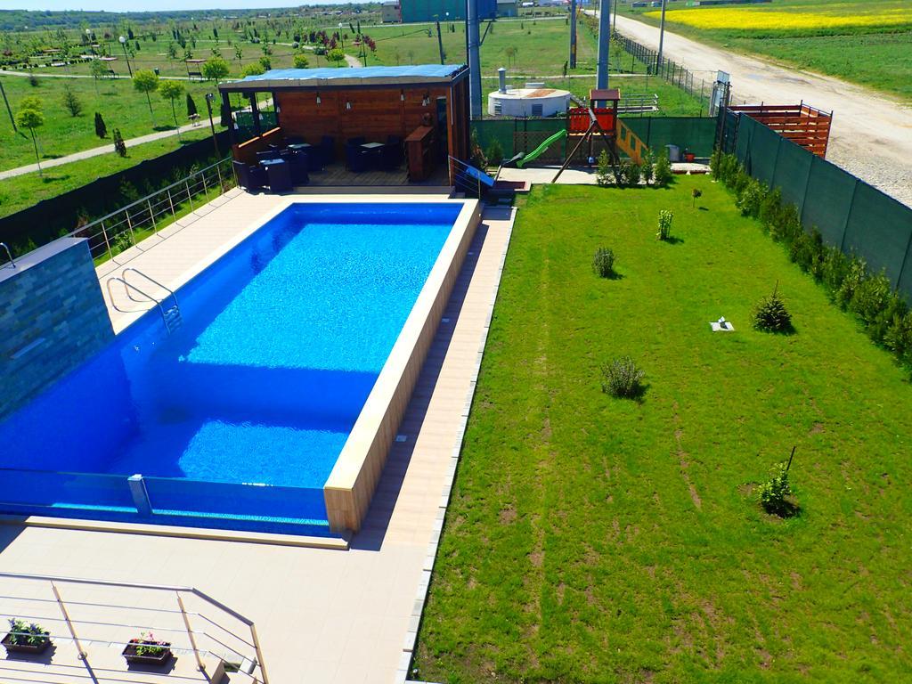Hotel Indeep Club Cumpăna Exterior foto